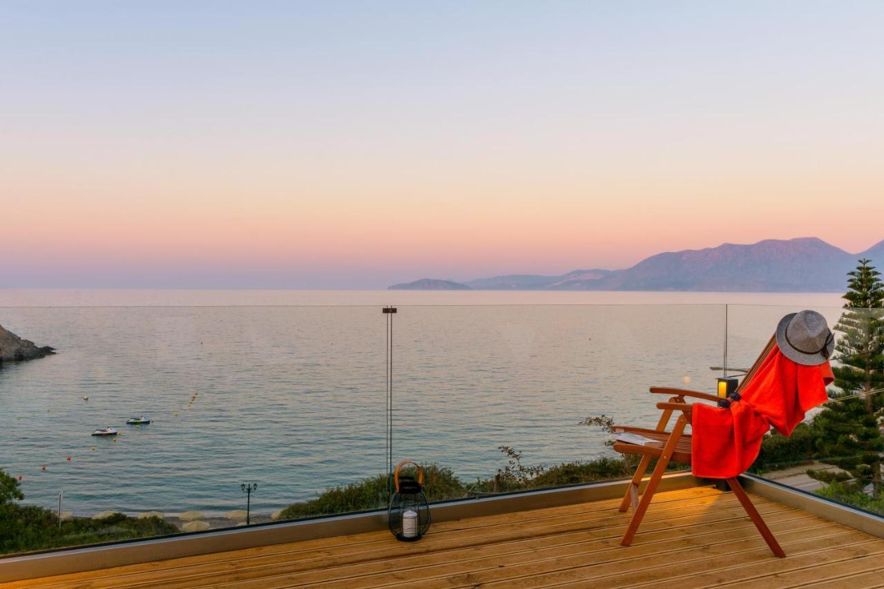 Villa Beachfront Phi φ Agios Nikolaos (Crete)