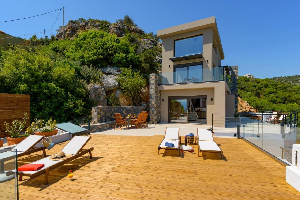 Beachfront Phi φ Вилла *
