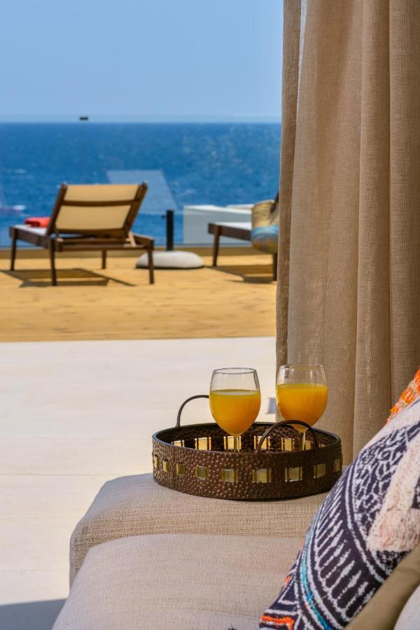 Beachfront Phi φ Villa Agios Nikolaos (Crete)