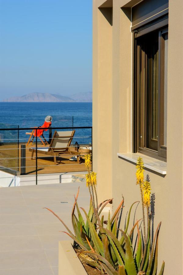 Villa Beachfront Phi φ Agios Nikolaos (Crete)