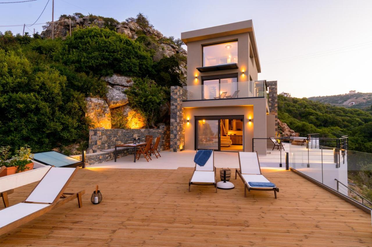 Beachfront Phi φ * Agios Nikolaos (Crete)